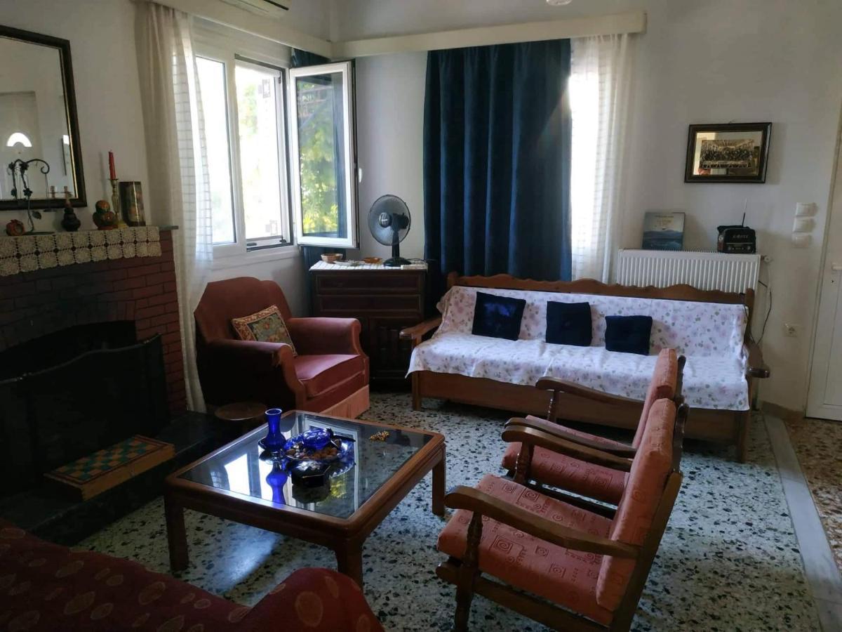 Vila Vacation House Dionysia Aígio Exteriér fotografie